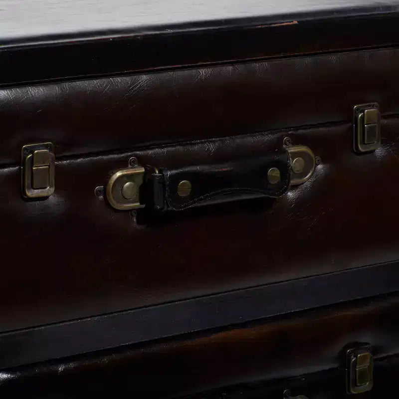 Mobile in legno tradizionale e similpelle marrone scuro