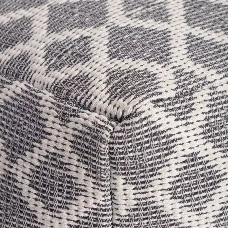 Pouf